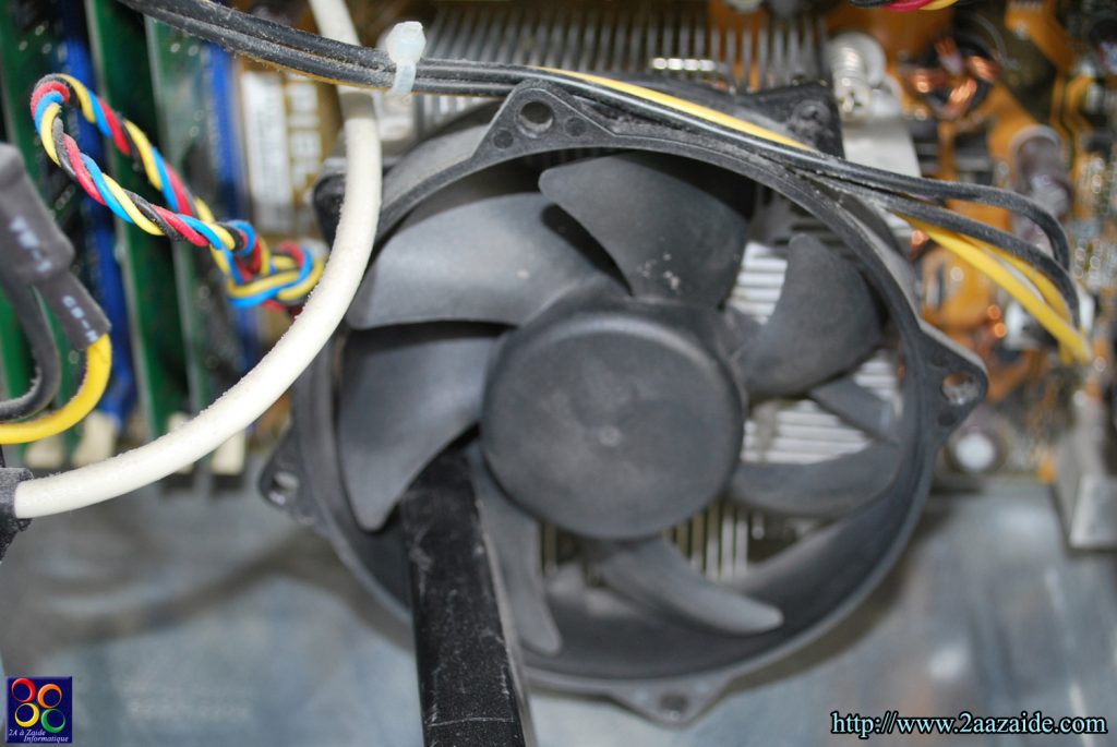 Aspiration de la poussière du ventilateur processeur