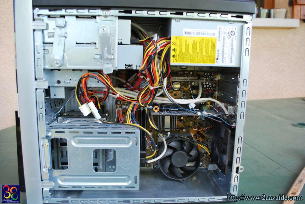 Intérieur du PC nettoyé